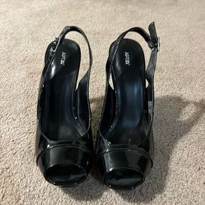 Apt 9 size 7.5 black peep toe sling back heels